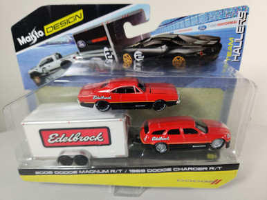 1:64 2006 Dodge Magnum R/T with Trailer and 1969 Dodge