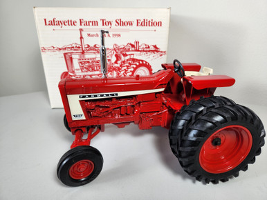 1:16 Farmall 706 Diesel Tractor, 1998 Lafayette Farm Toy Show