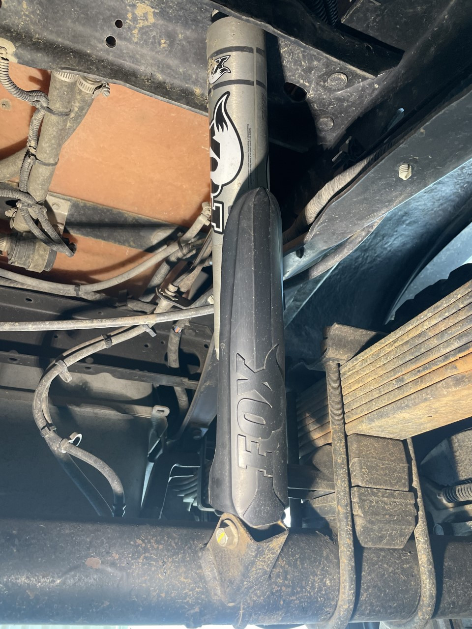 Fox Shox Roost Guard Field Van