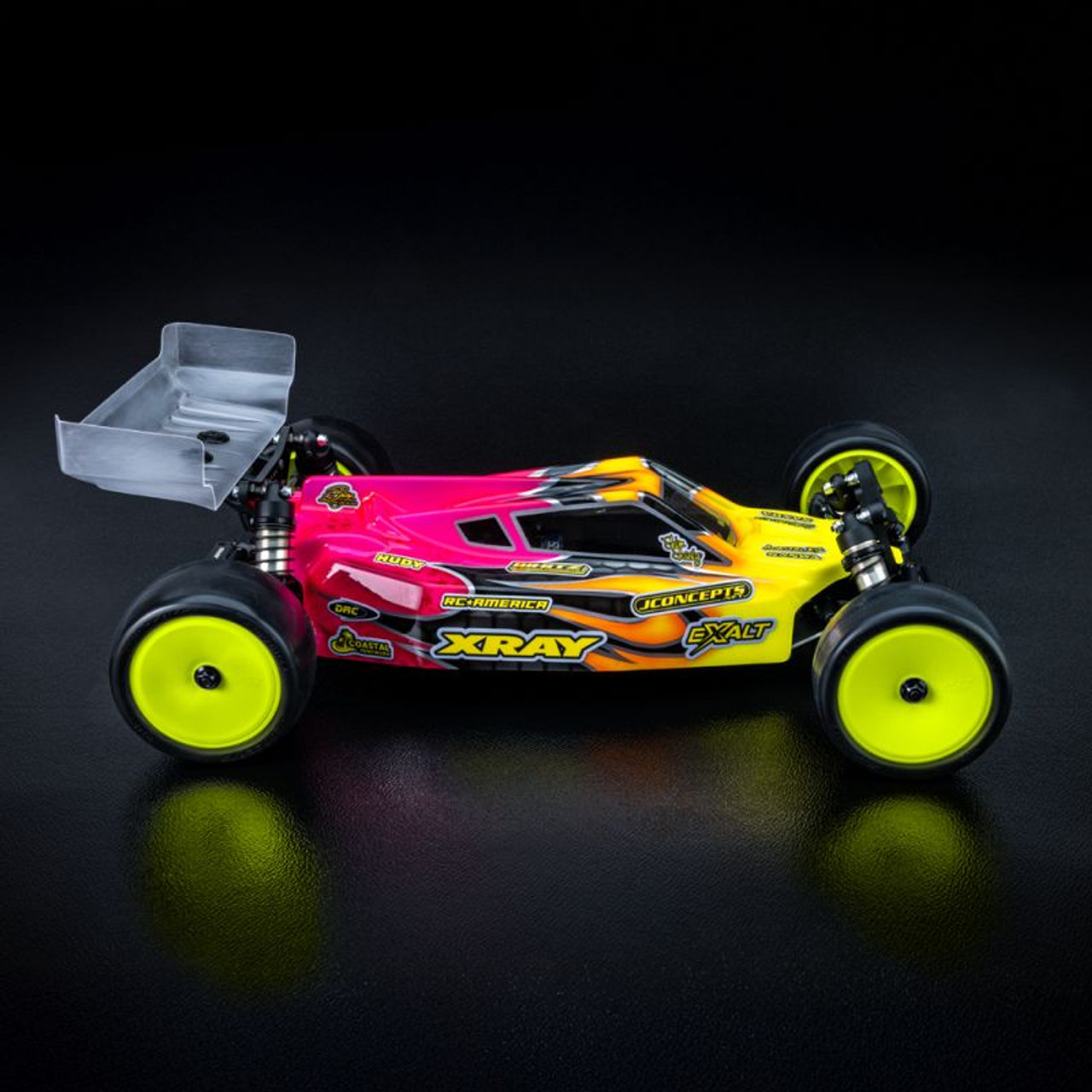 P2 - XRAY XB2 2025 Body, w/ Carpet / Turf / Dirt Wing