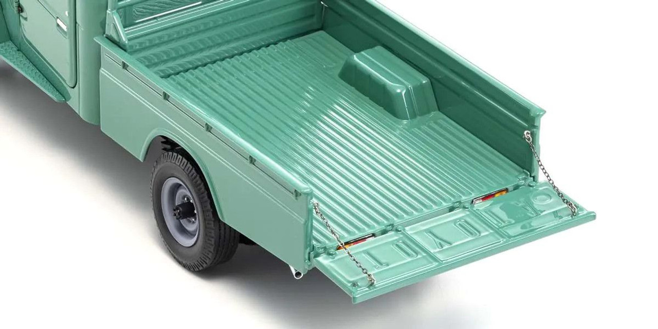 1/18 Scale Toyota Land Cruiser 40 Pickup Fashion Green Model 1/18 Scale Toyota Land Cruiser 40 Pickup Fashion Green Model
