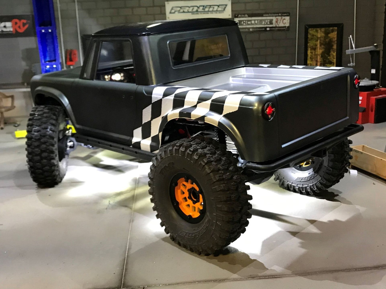 Vanquish VS4-10 and Phoenix Light Kit HB-2