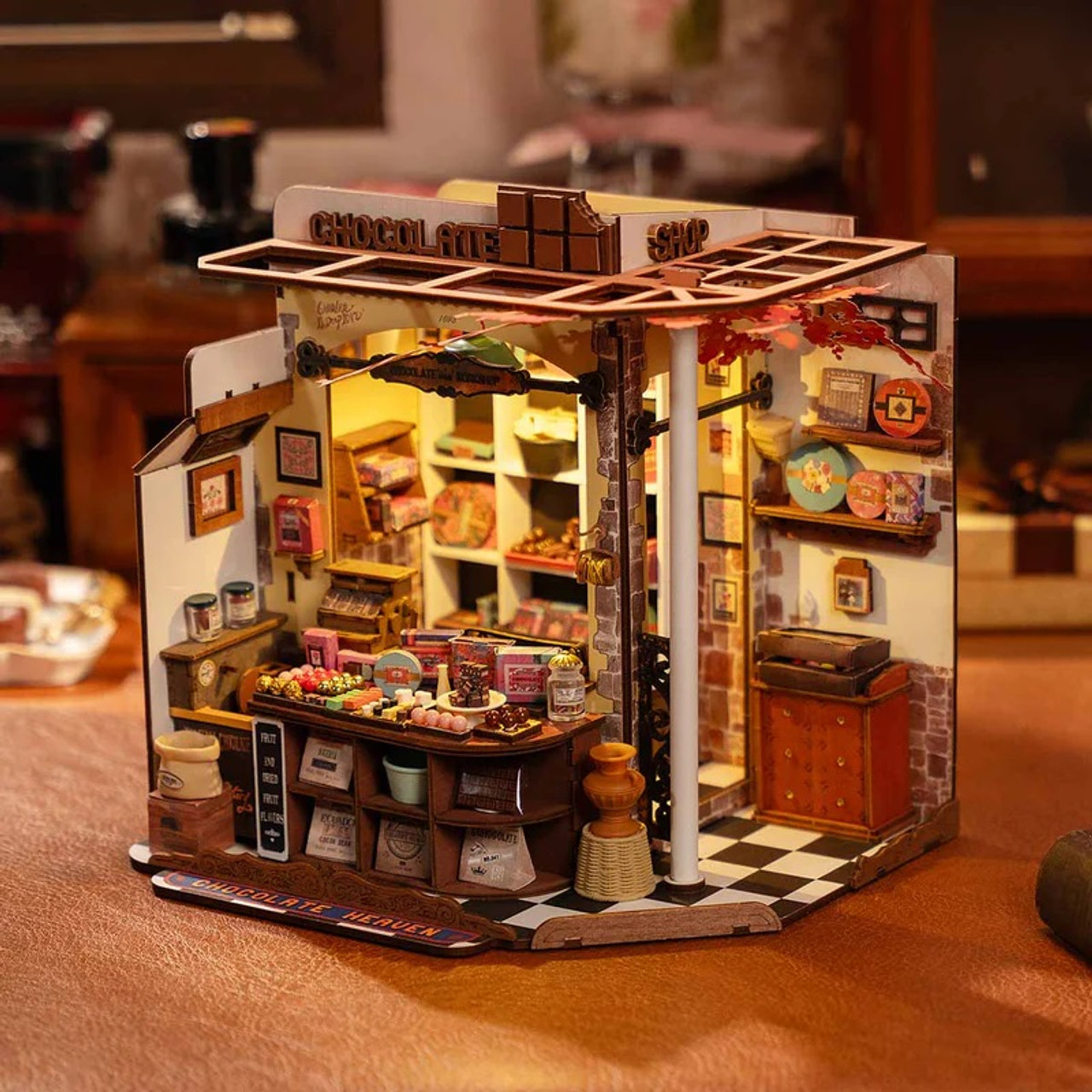 Henry's Chocolate, DIY Miniature House Henry's Chocolate, DIY Miniature House