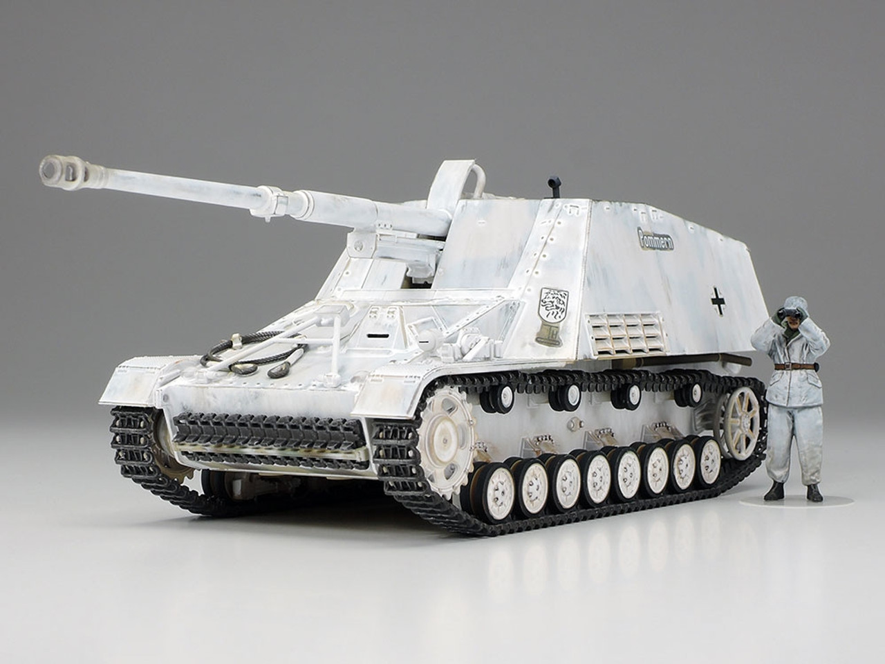 1/48 German Self-Propelled Heavy Anti-Tank Gun Nashorn 1/48 German Self-Propelled Heavy Anti-Tank Gun Nashorn