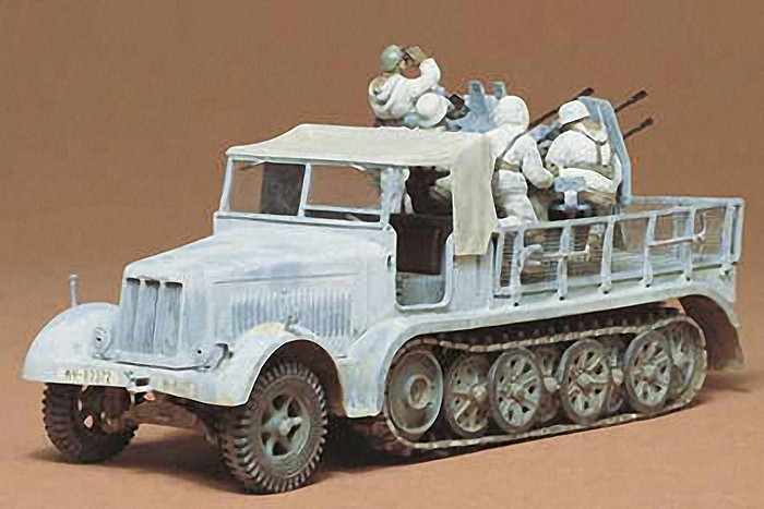 Tamiya 1/35 German 8T Half Track Sdkfz 7/1 TAM35050