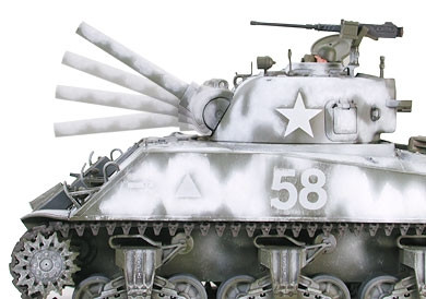 1/35 M4A3 Sherman 105mm Howitzer Assault Support
