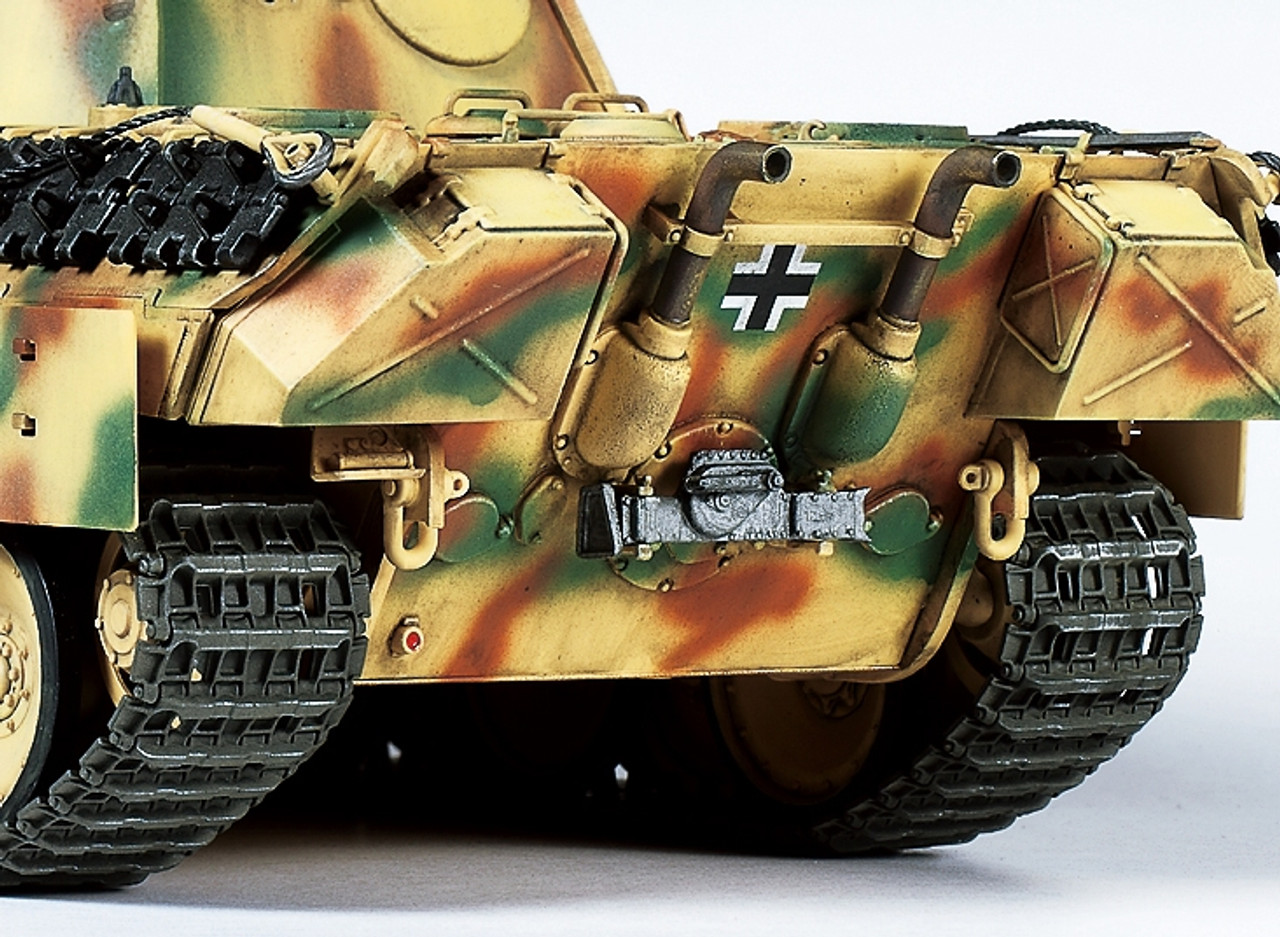 1/35 German Panther AUSF.D Plastic Model Kit 1/35 German Panther AUSF.D Plastic Model Kit