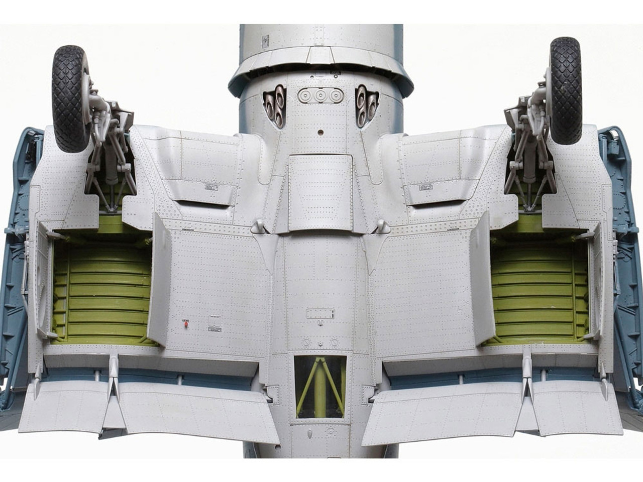 Tamiya - 1/32 Vought F4U-1 Corsair Plastic Model Airplane Kit Tamiya - 1/32 Vought F4U-1 Corsair Plastic Model Airplane Kit