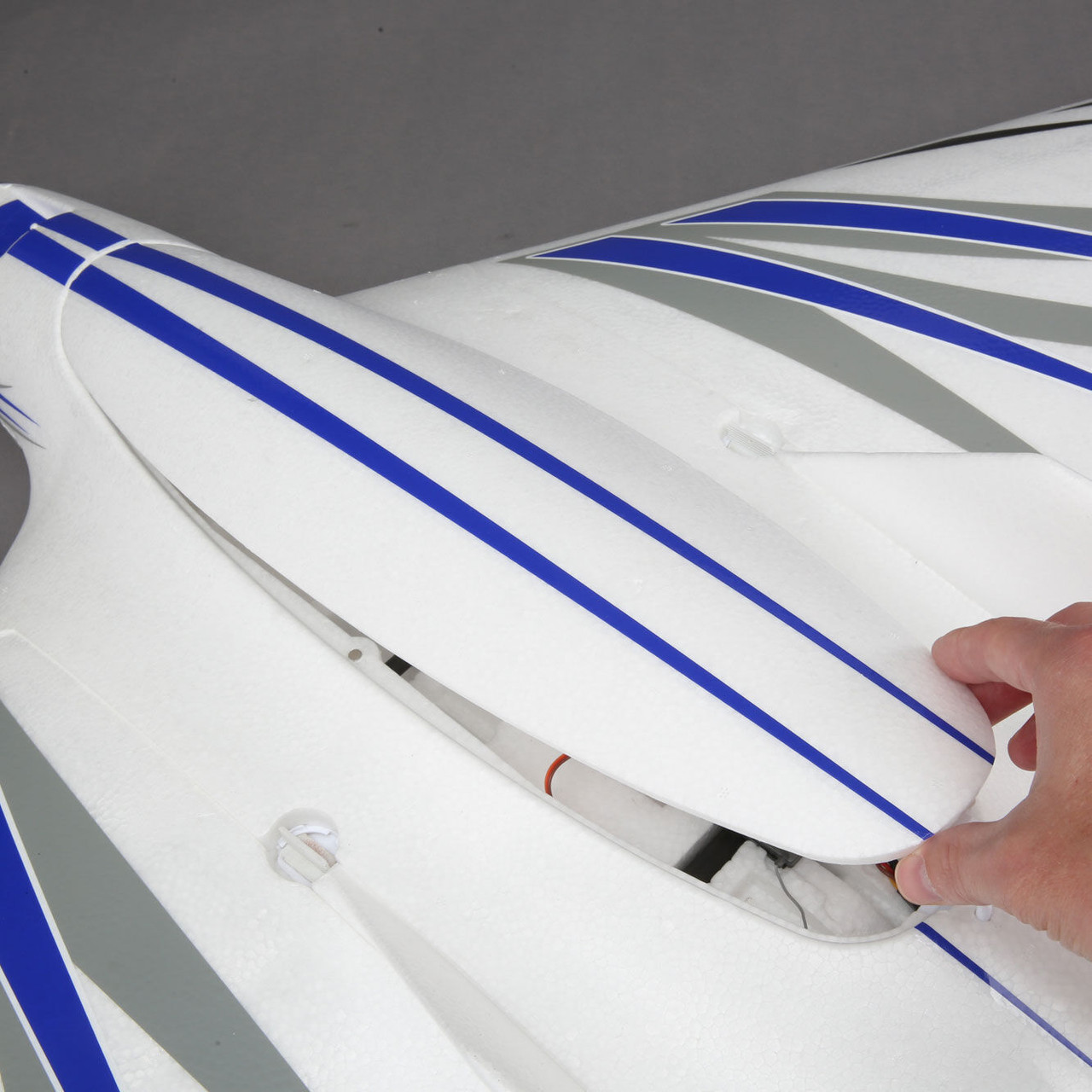 Opterra 2M Wing BNF Basic