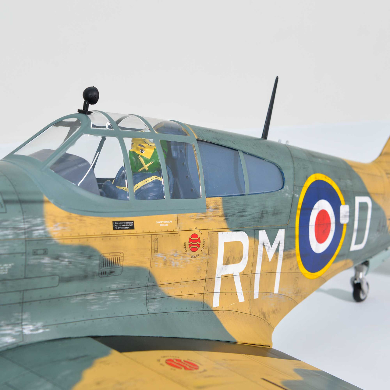 P-40 Warhawk 35-55cc ARF