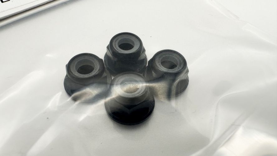 Scale Reflex Scale Reflex - Wheel Nuts Black 4 Pack SRF815100