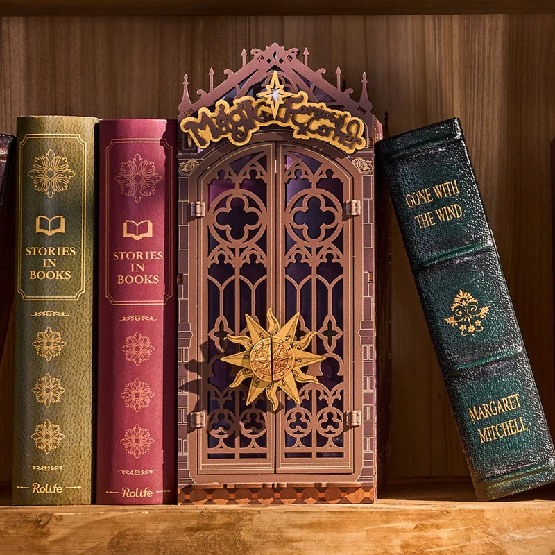 Robotime - Rolife Magic Fantasy Corner DIY Book Nook Shelf Insert