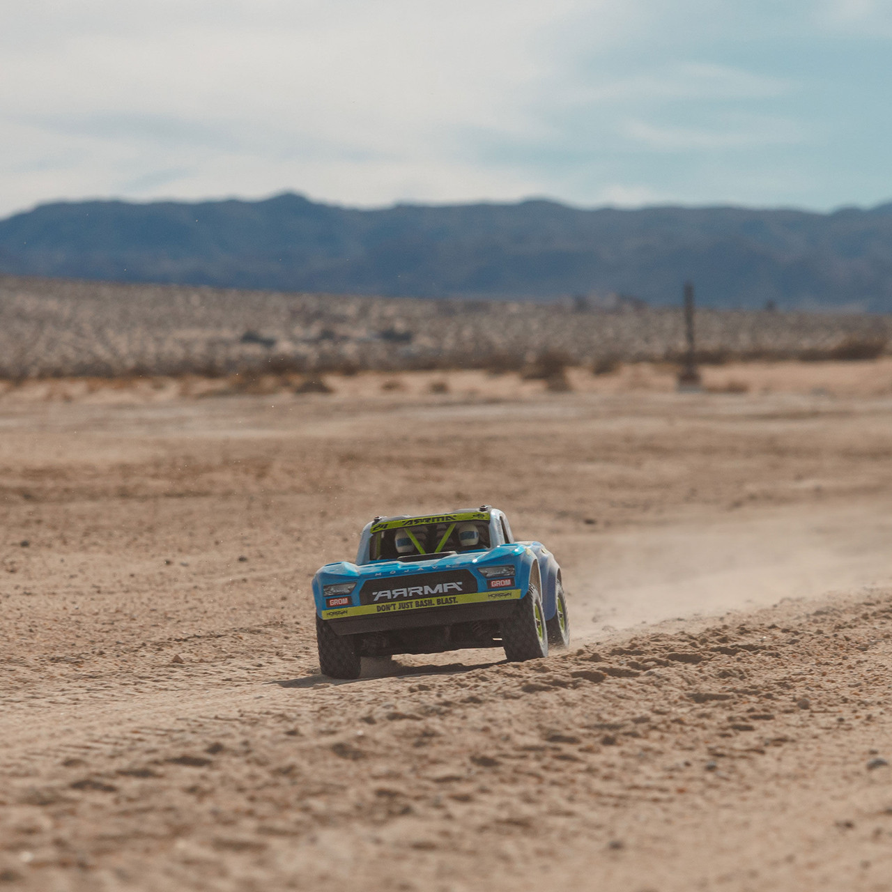 1/16 MOJAVE GROM 4X4 RTR Brushed Desert Truck (Battery & Charger Included), Blue/White