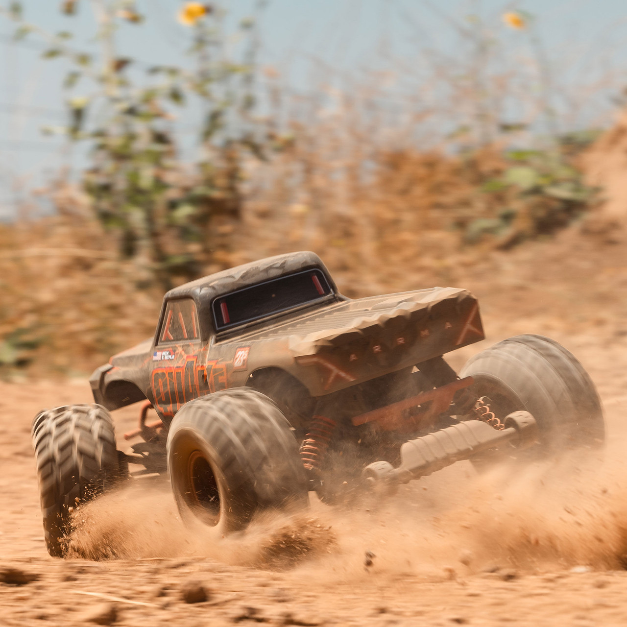 1/10 QUAKE 223S DSC 2WD RTR Brushless Monster Truck, Red