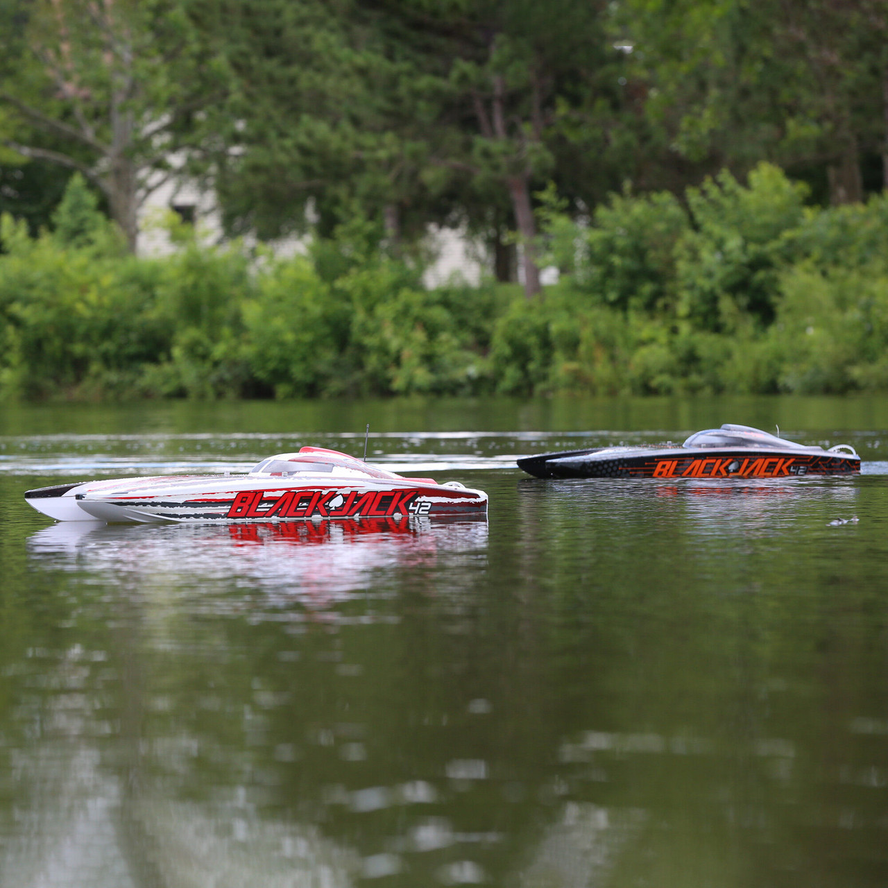 Blackjack 42" 8S Brushless Catamaran RTR, Black/Orange