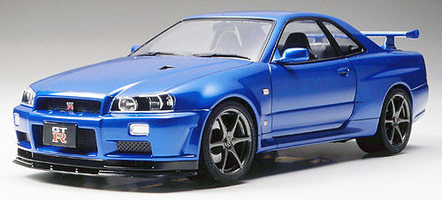 Tamiya 1/24 Nissan Skyline GT-R (R34) V.spec II Plastic Model Kit TAM24258