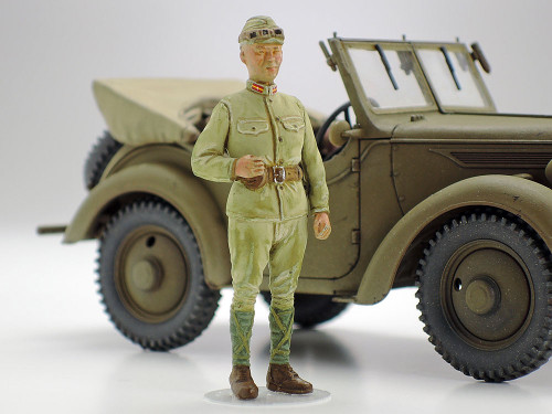 1/48 Kawasaki Ki-61-Id Hien (Tony) & 4x4 Light Vehicle 1/48 Kawasaki Ki-61-Id Hien (Tony) & 4x4 Light Vehicle