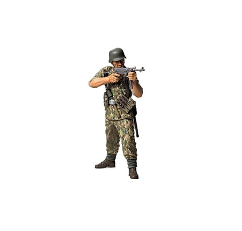 Tamiya 1/16 WWI German Infantryman, Elite Plastic Model TAM36303