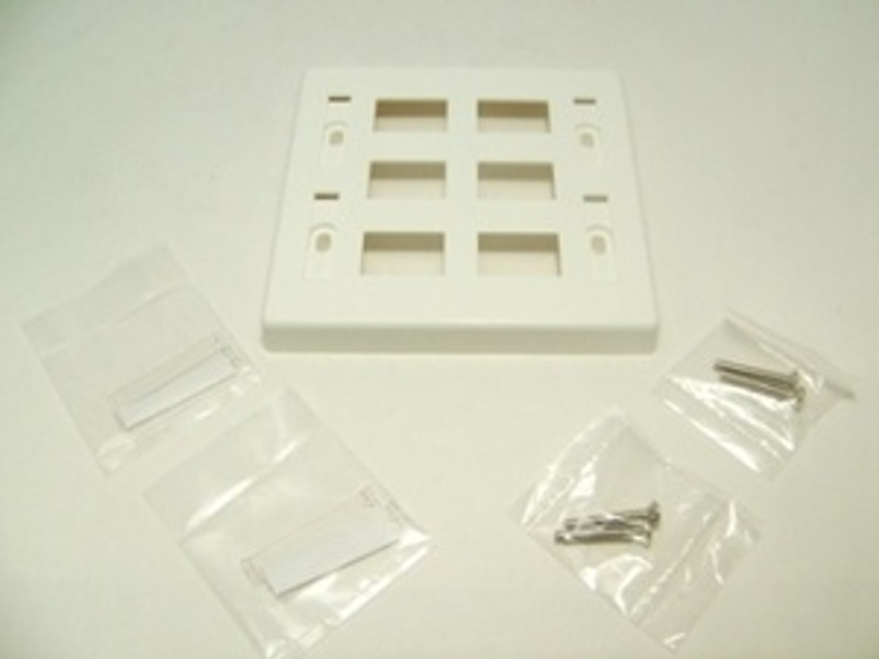 6-Port Double Gang Wall Plate (White)