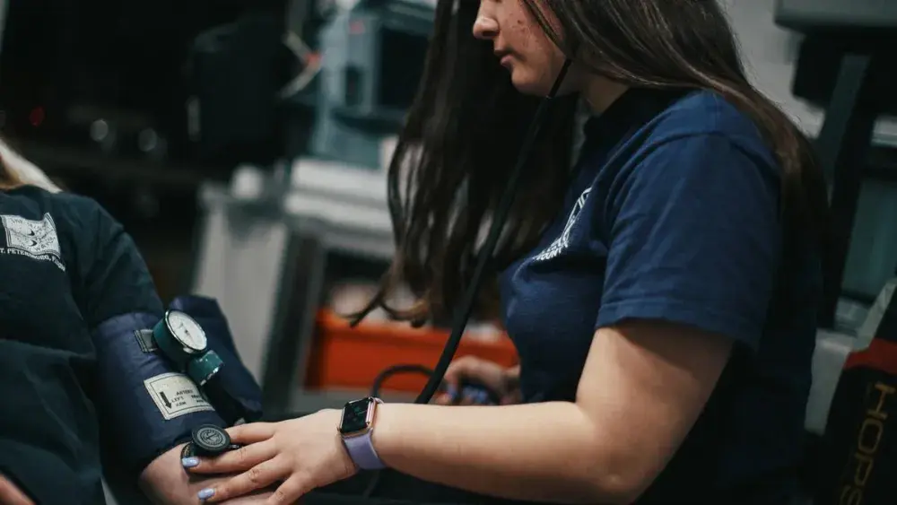 Which Stethoscopes are Best for Loud Environments? NEW