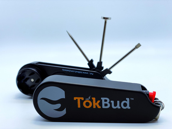 Description

Grinder? Check. Tools? Check. Storage? Check. Screens and wick? Check. Lighter? Check. With the TōkBud, everything your glass needs is ready to go when you are. Hey, it's what best buds do.