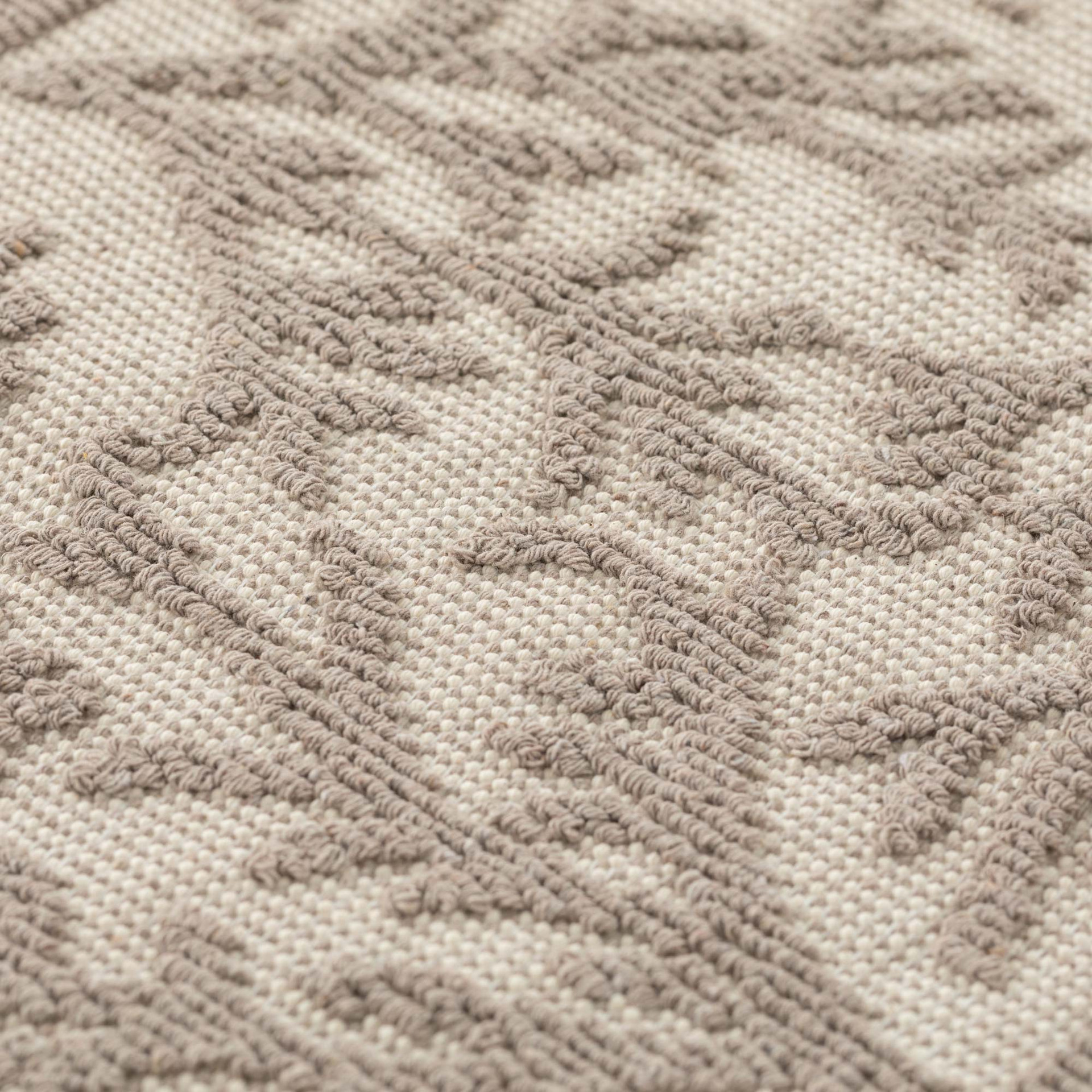 AX03960203 - 2