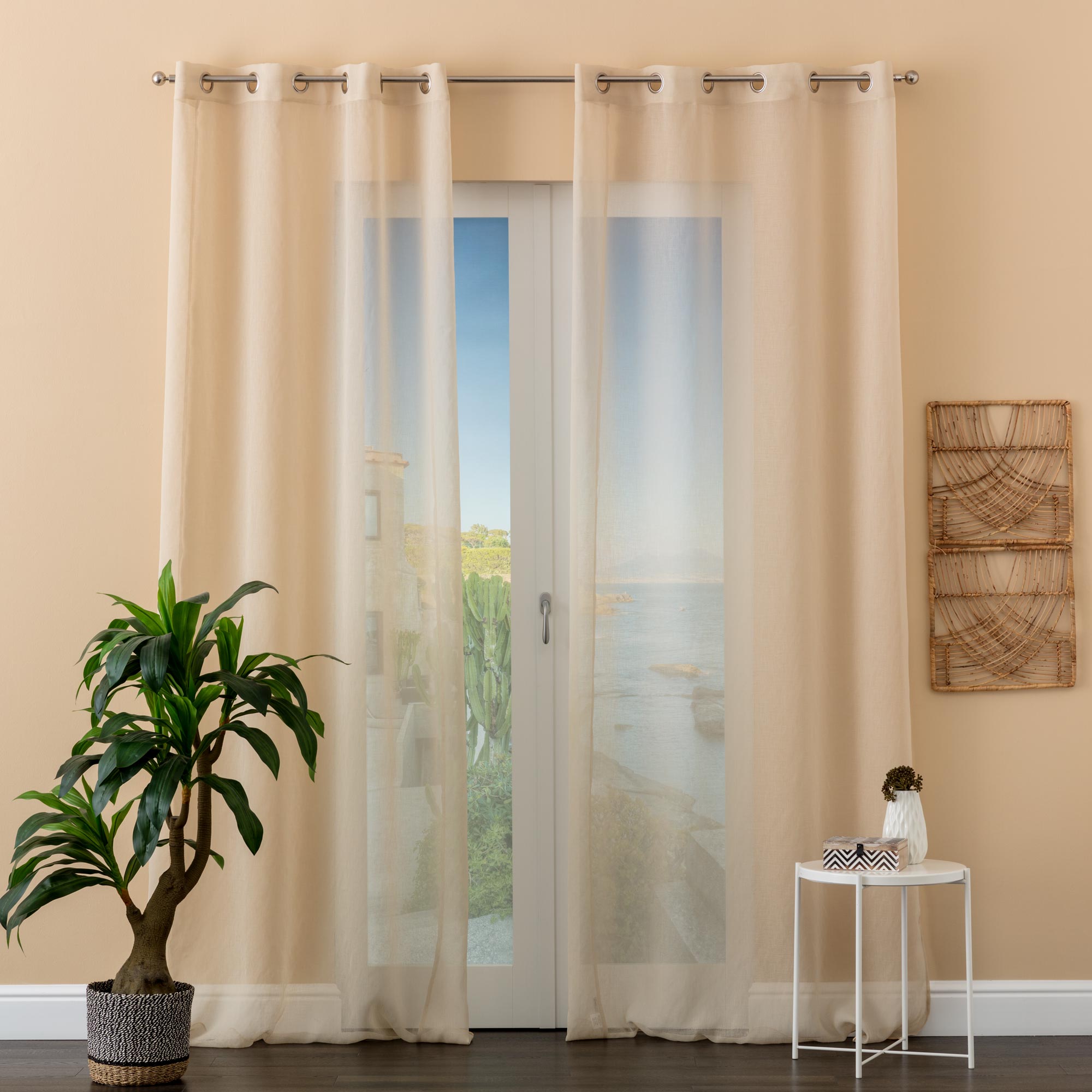 Tenda Confezionata Lena Con Borchie