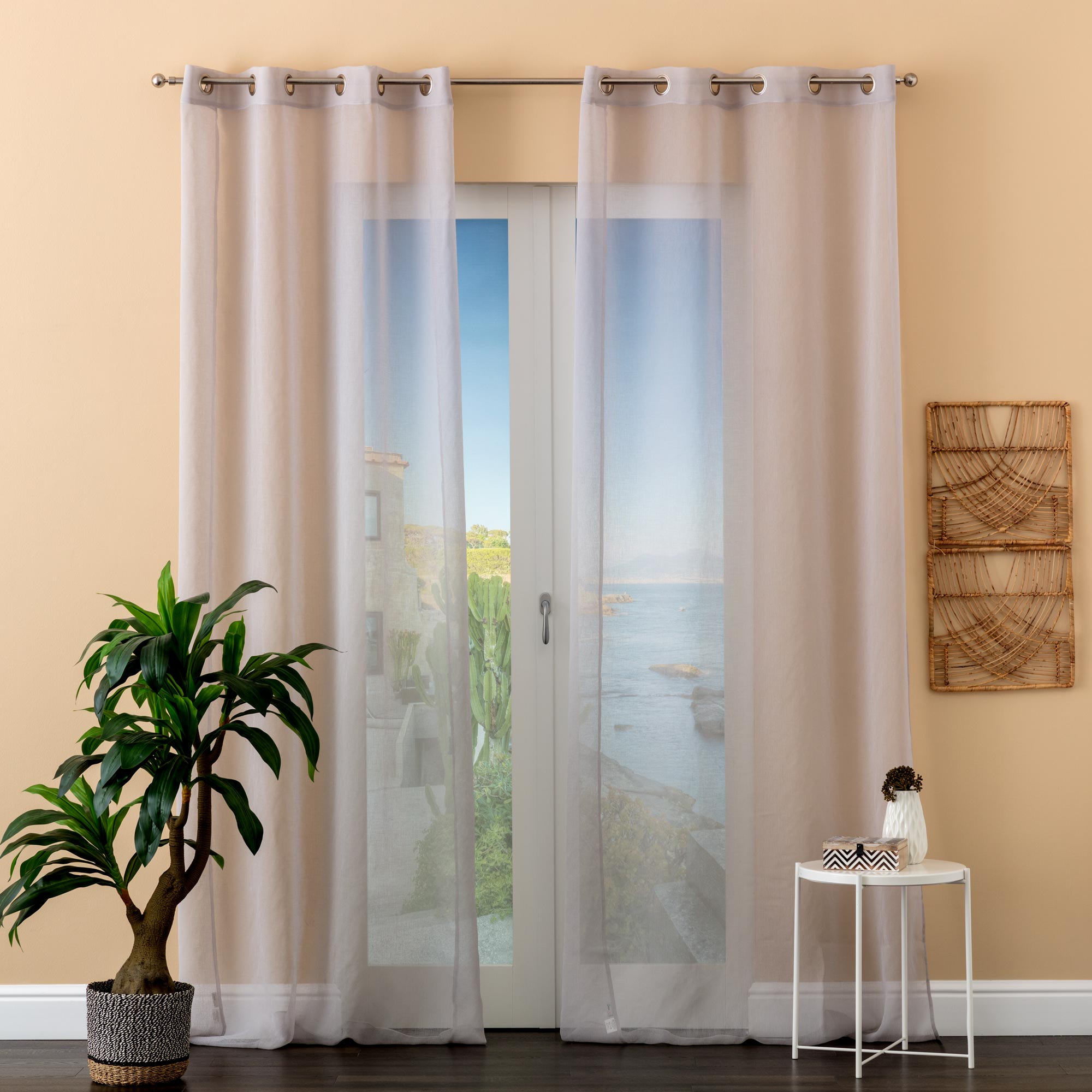 Tenda Confezionata Lena Con Borchie