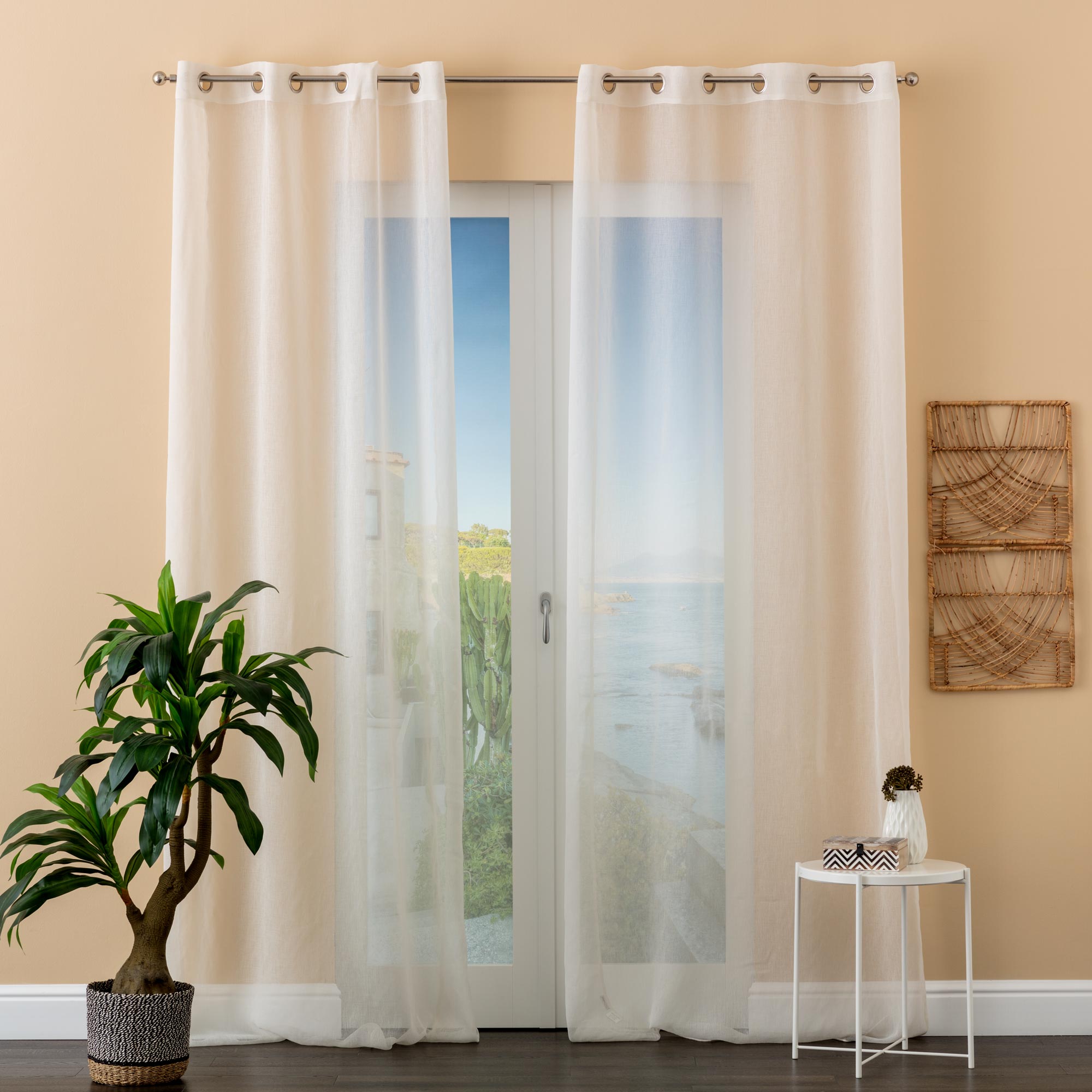 Tenda Confezionata Lena Con Borchie