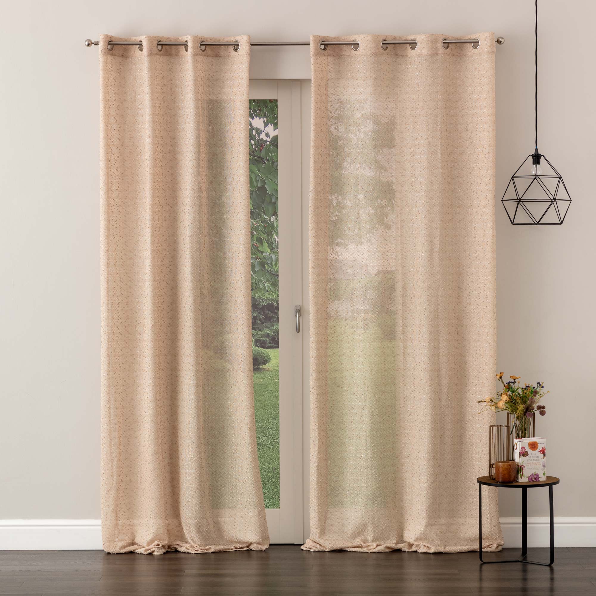 Tenda Confezionata in Pizzo Penelope