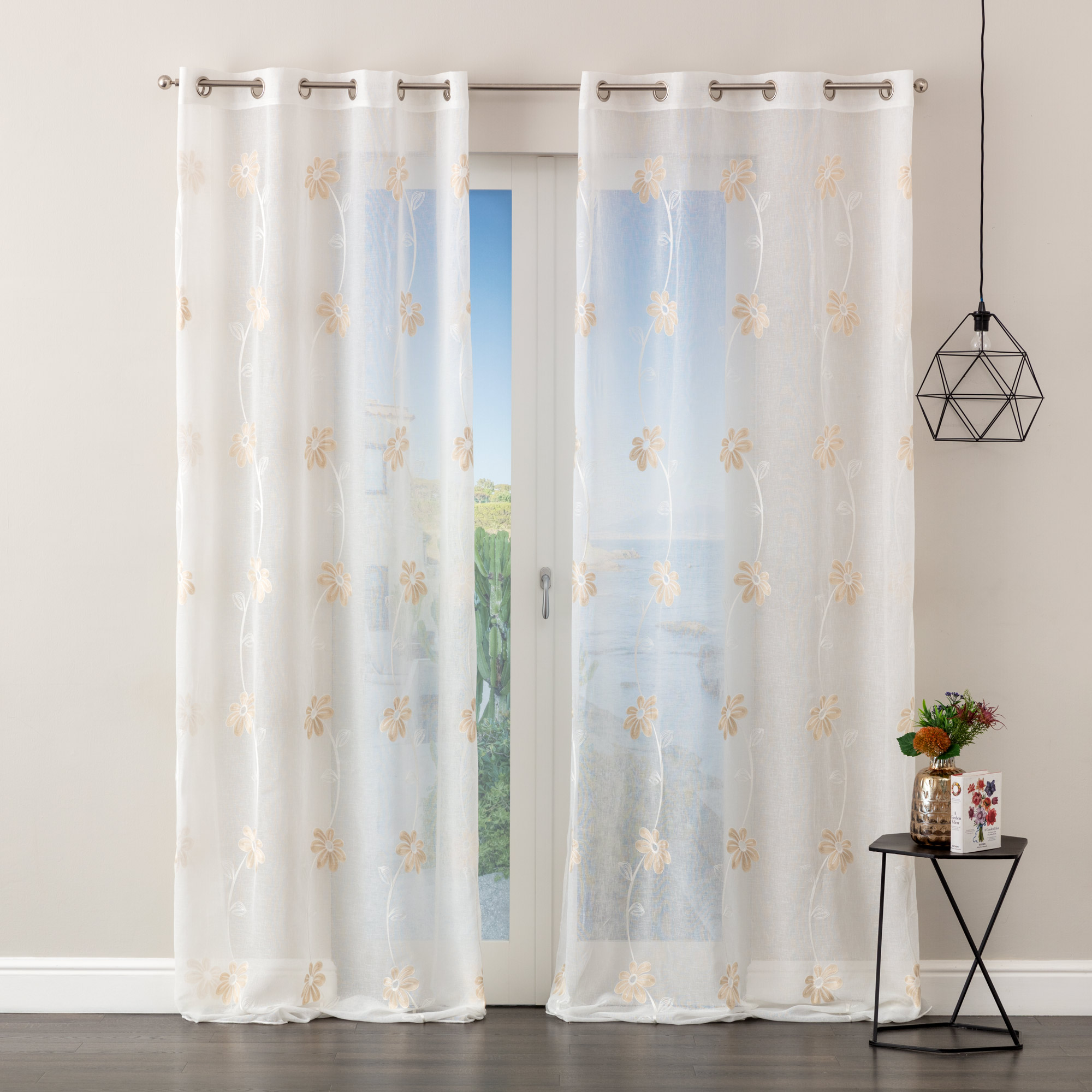 Tenda Confezionata Ricamata Margot