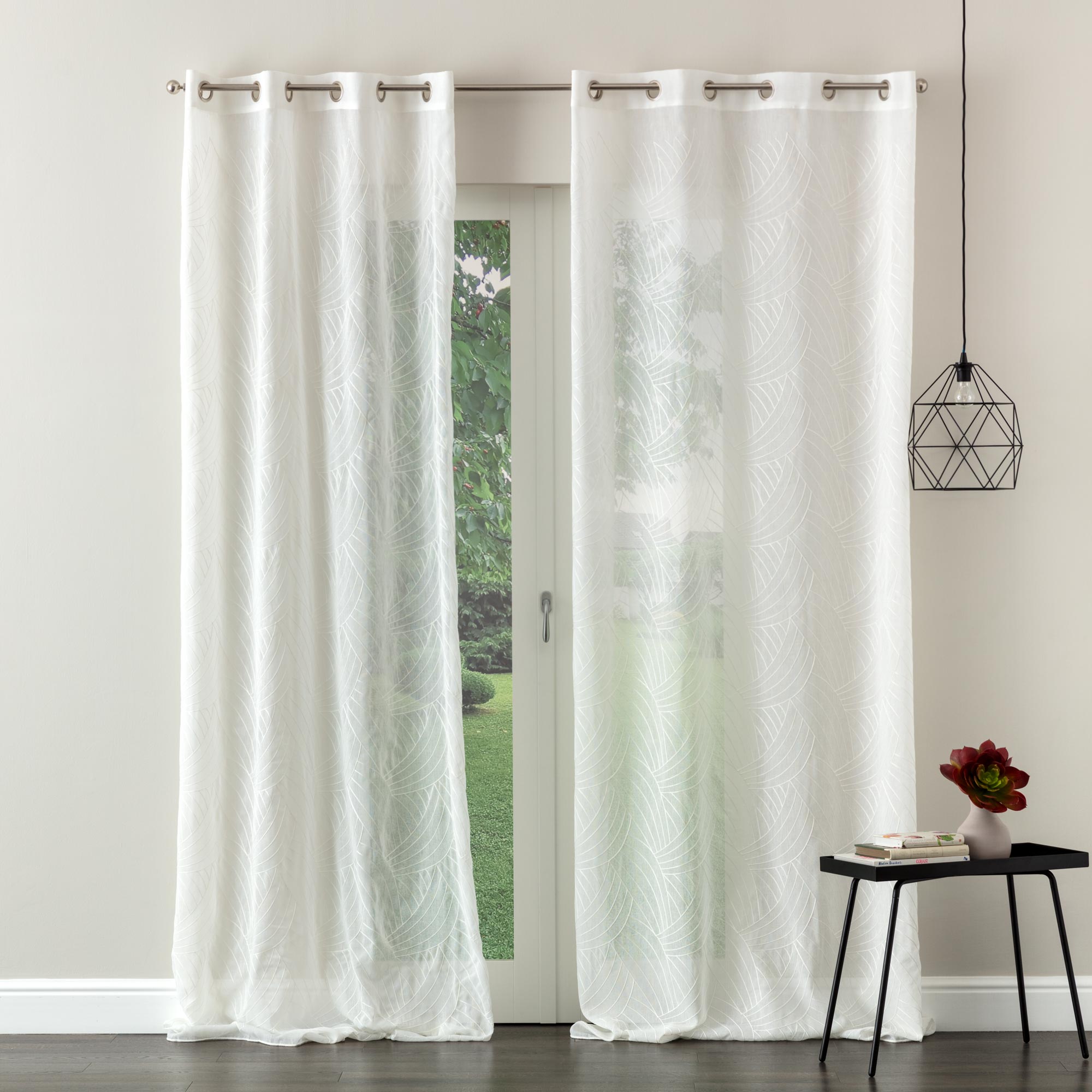 Tenda Confezionata Seoul Ricamata