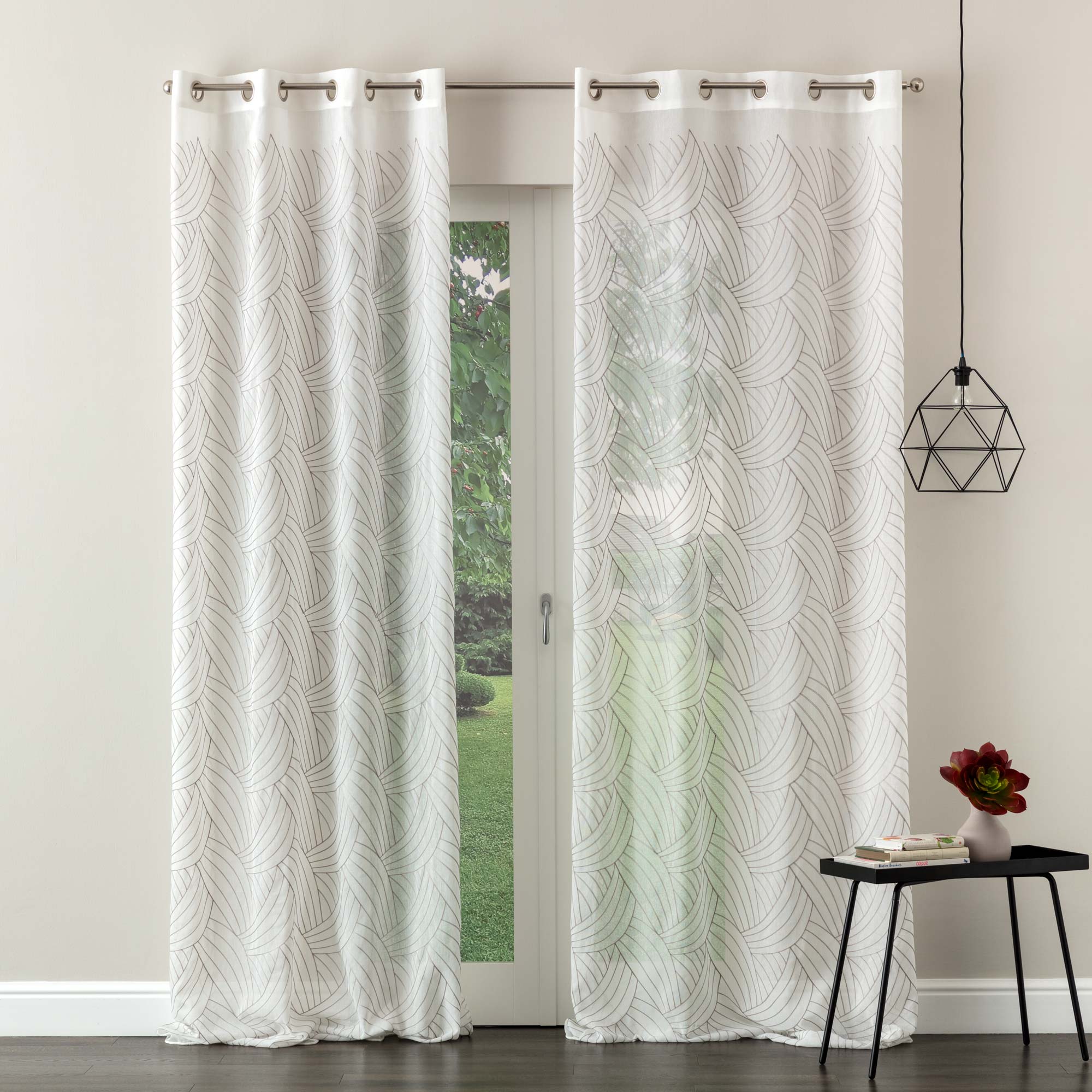 Tenda Confezionata Seoul Ricamata