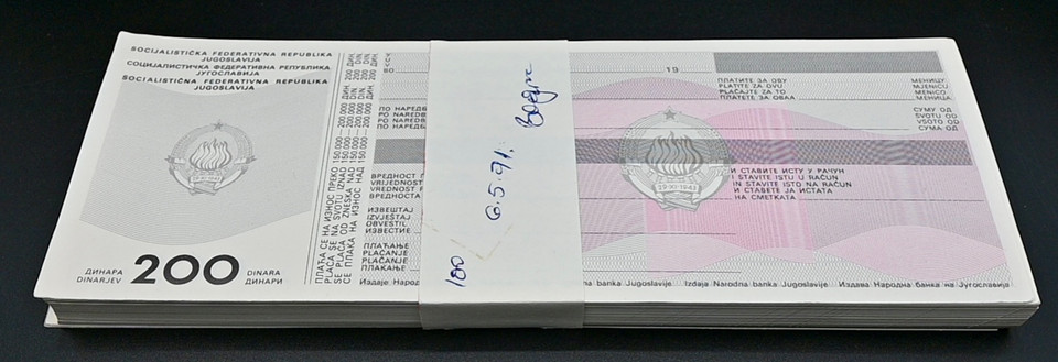 1980s Yugoslavia 200 Dinara Socialist Payment Order Pack of 100 UNC Notes – Dated 6.5.91