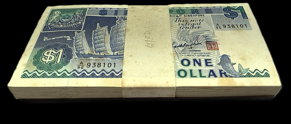 1989 Singapore $1 Ship Series Full Pack 100 Consecutive UNC Notes with Staining
