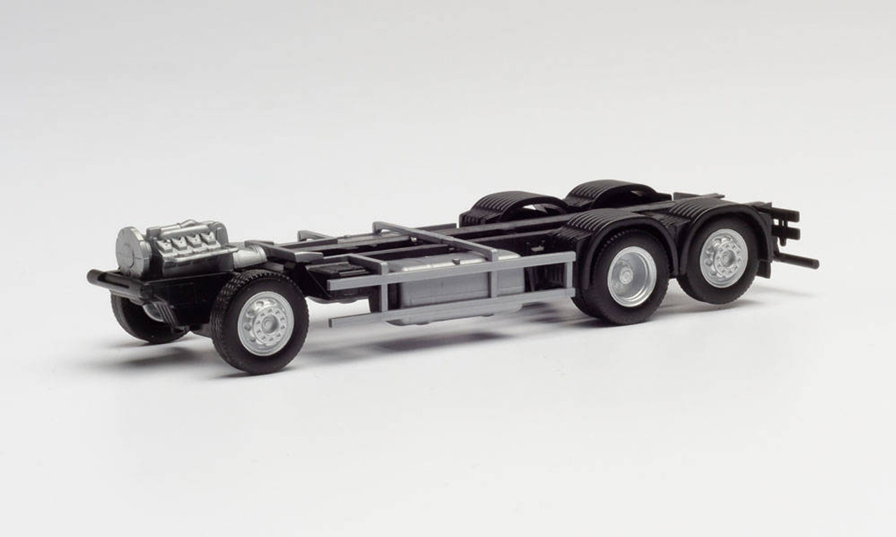 HO 1:87 Herpa # 85175 Scania CR/CS Chassis - Designed for Roll-Off's (2  units) kit