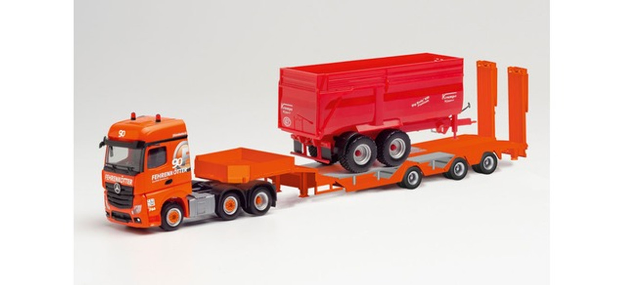 HO 1:87 Herpa # 312196 Mercedes Actros w/ Low-Loader Trailer & Farm Wagon  Load