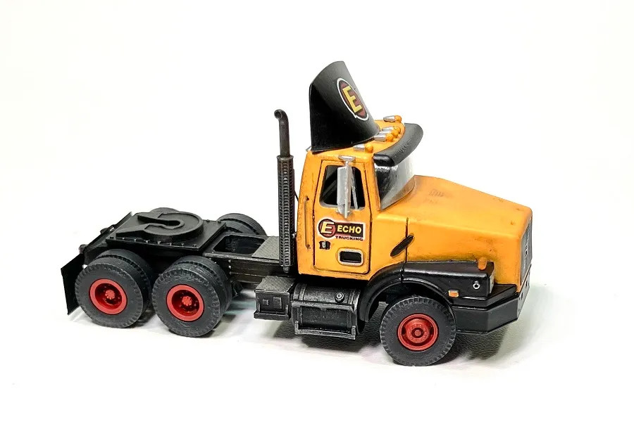 HO 1:87 Showcase Miniatures 3021 - Volvo/White WG Tandem Axle