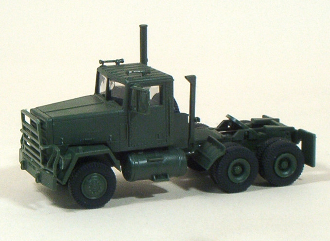 HO 1:87 Trident # 90051 - M915 Conventional 3-Axle Semi-Tractor