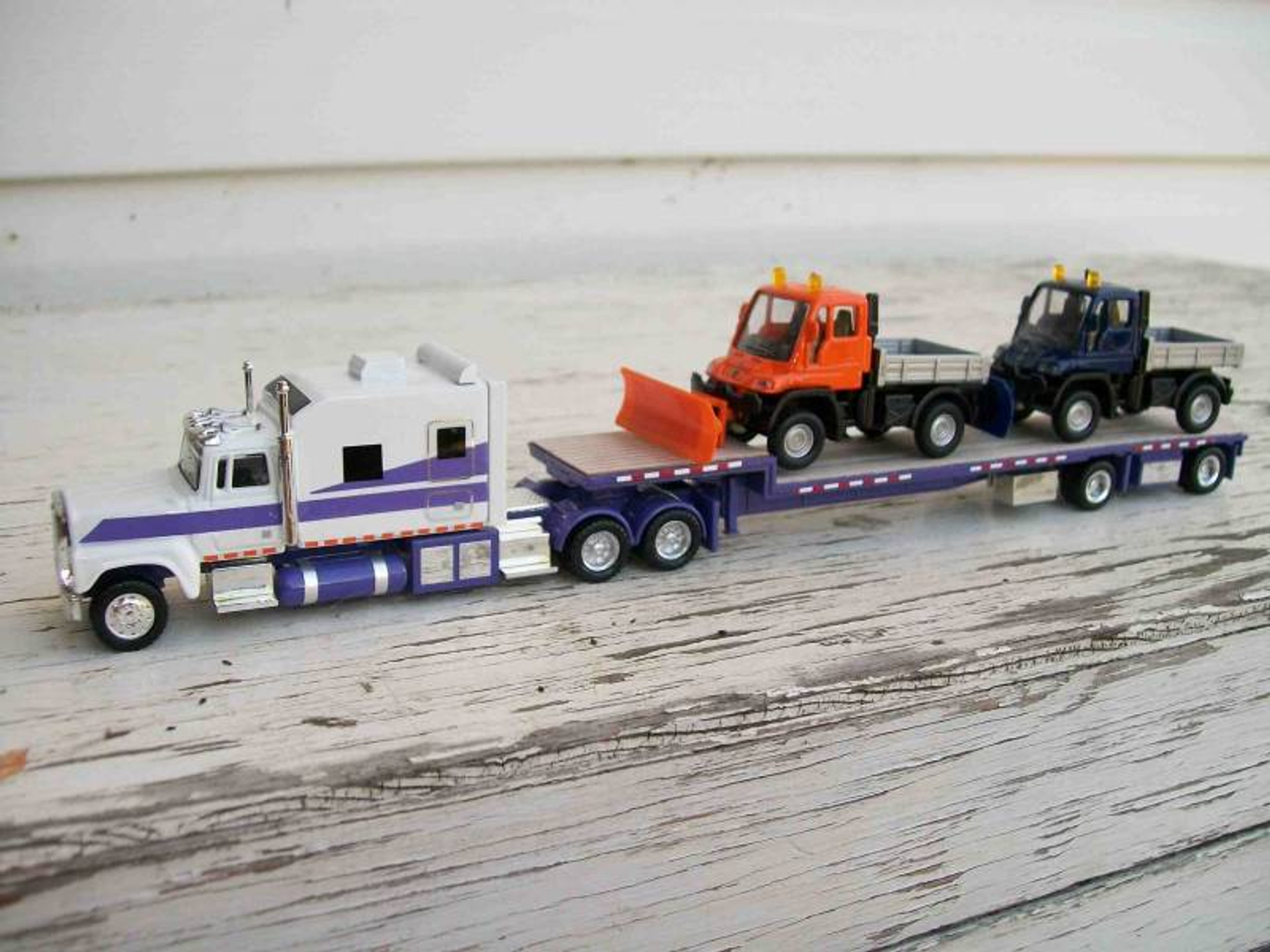 1 87 scale diecast semi trucks