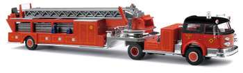HO 1:87 Busch # 46019 - 1968 American-LaFrance Fire Hook & Ladder Truck w/ Closed Cab - Fire Department (red, black)