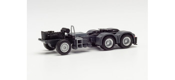 HO 1:87 Herpa # 85304 Scania CR/CS Straight Truck Chassis - 4 Axle 
