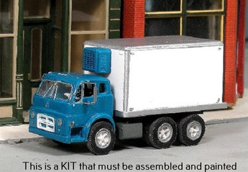 HO 1:87 Sylvan V-340 - 1956-72 International C-190 Tandem Axle Reefer Truck  - KIT