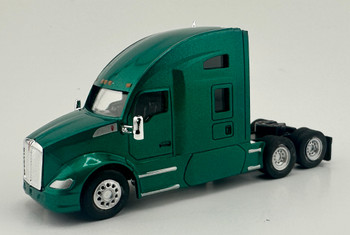 HO 1:87 HL-68005 Kenworth T-680 Sleeper Cab Tandem Axle Tractor - Metallic Green