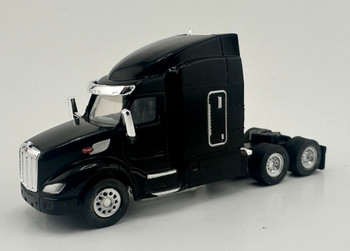 HO 1:87 HL-57909 Peterbilt 579 Sleeper Cab Tandem Axle Tractor - Black