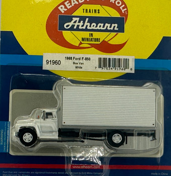 HO 1:87 Athearn 91960 Ford F-850 Box Van - WHITE