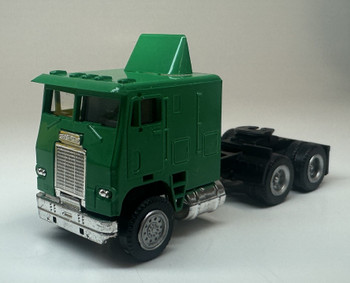 HO 1:87 Promotex 25239 Large Freightliner COE Tractor - DARK GREEN