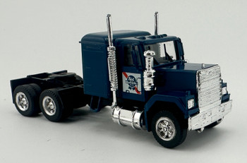 HO 1:87 Con-Cor Chevy Bison Sleeper Tractor - PABST BEER BLUE