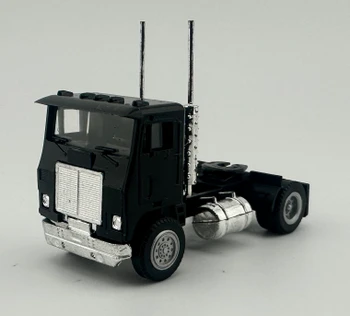 HO 1:87 Promotex 15236 White Commander Day Cab single axle tractor - BLACK