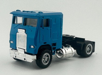HO 1:87 Promotex # 15242 Freightliner COE Single Axle Tractor - BLUE